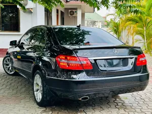 Mercedes-Benz E250 2011 Black
