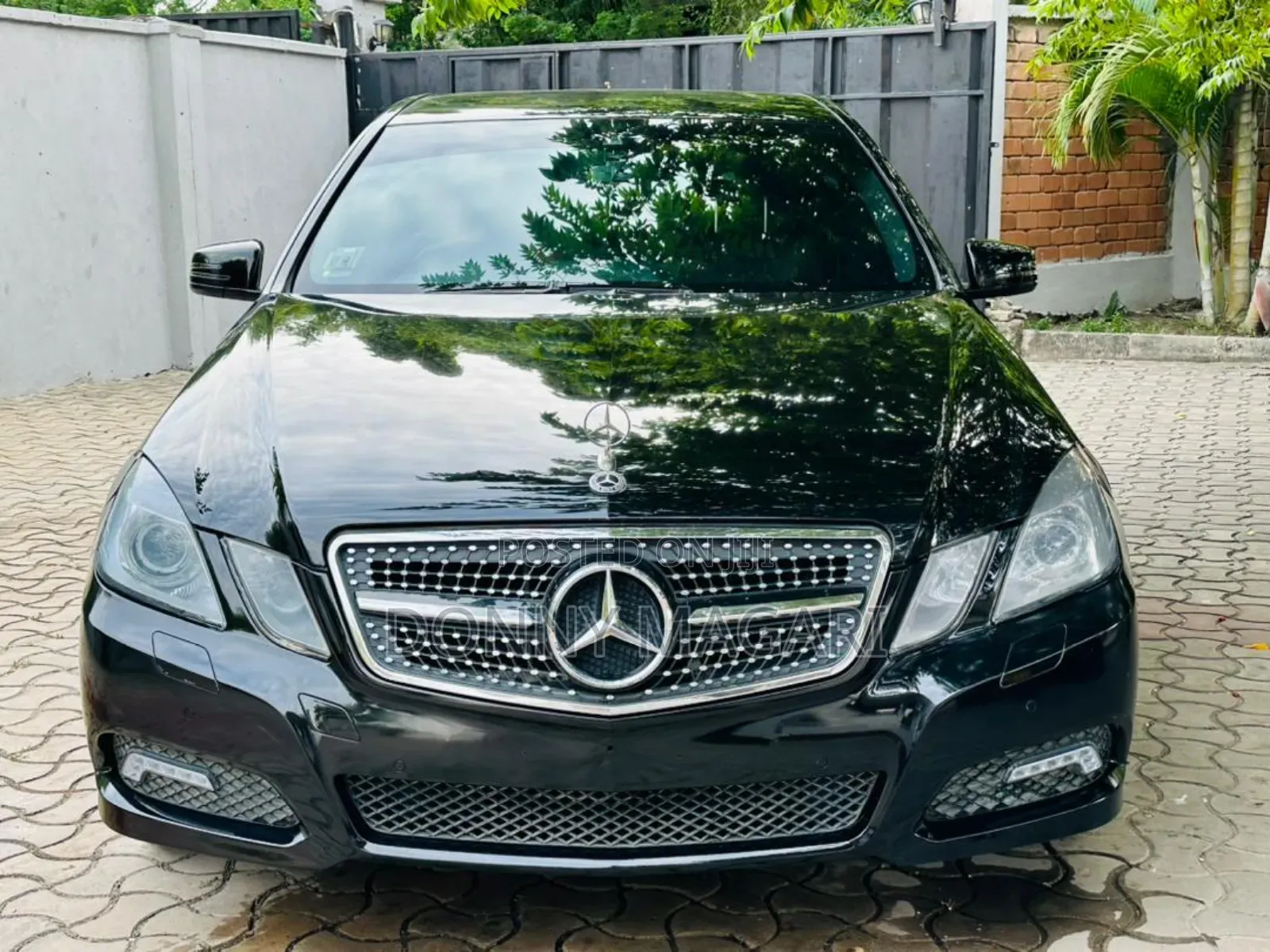 Mercedes-Benz E250 2011 Black