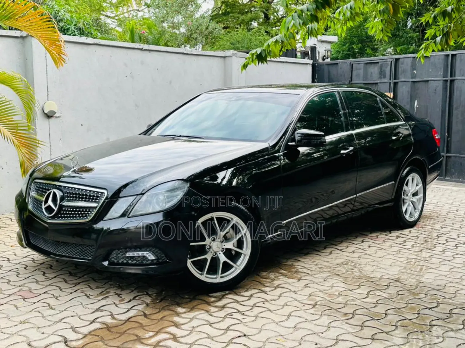 Mercedes-Benz E250 2011 Black