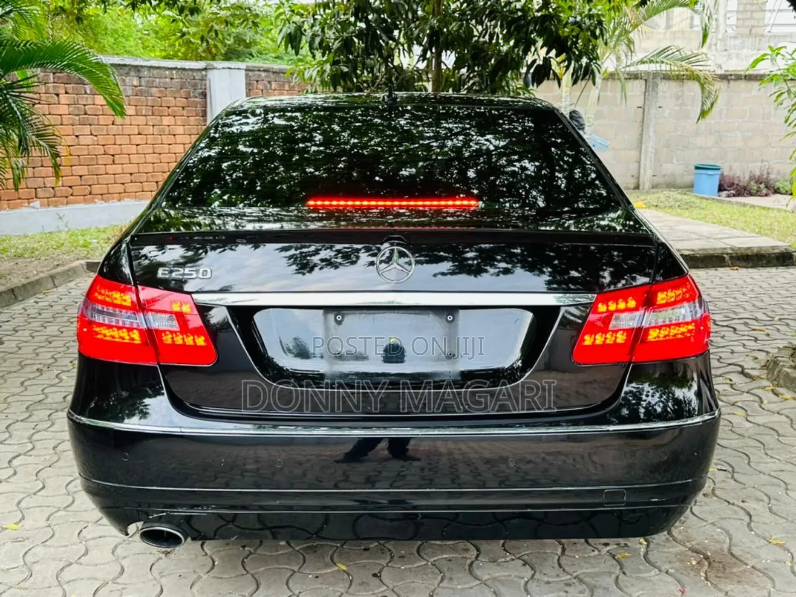 Mercedes-Benz E250 2011 Black