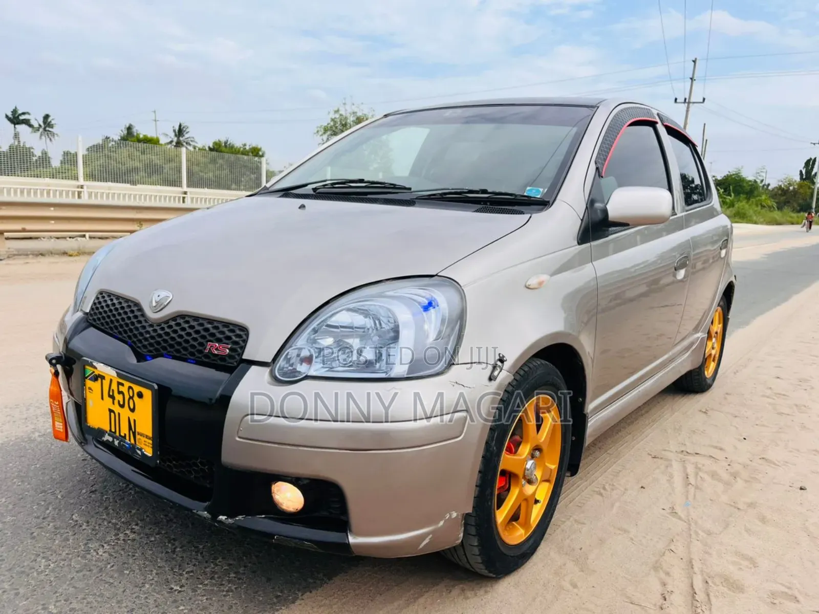 Toyota Vitz 1.3 AWD 3dr 2004 Pink