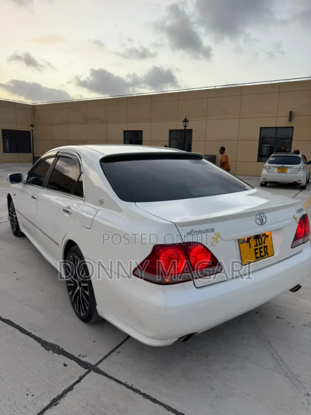 Toyota Crown 2006 White