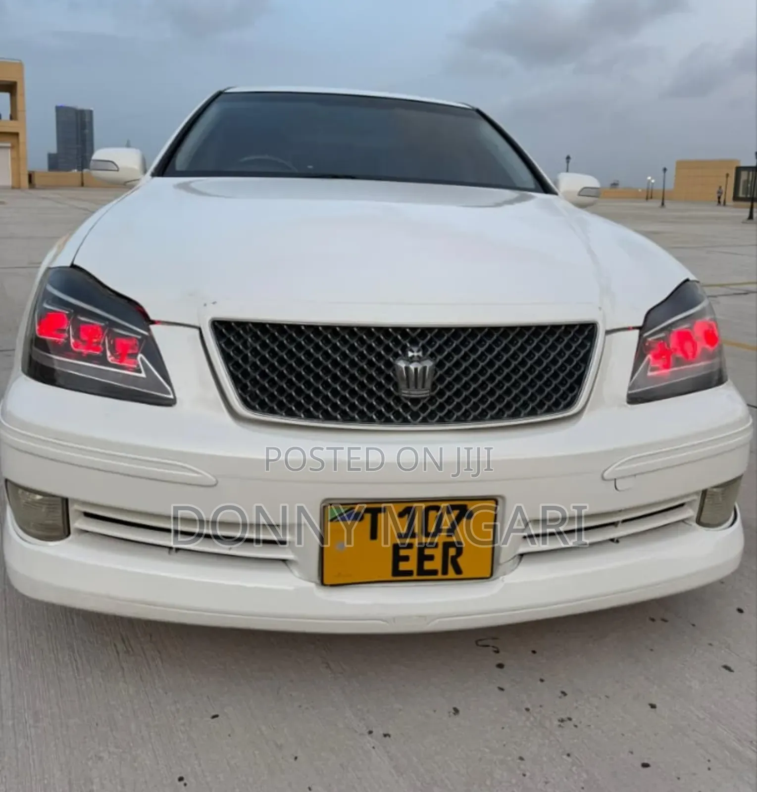Toyota Crown 2006 White