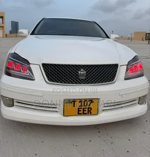 Toyota Crown 2006 White