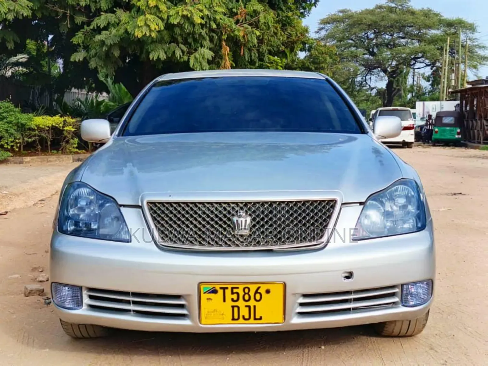 Toyota Crown Royale 2005 White