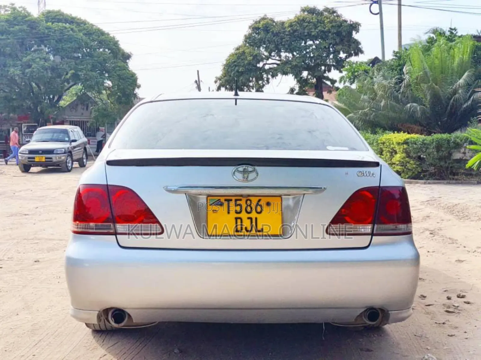 Toyota Crown Royale 2005 White