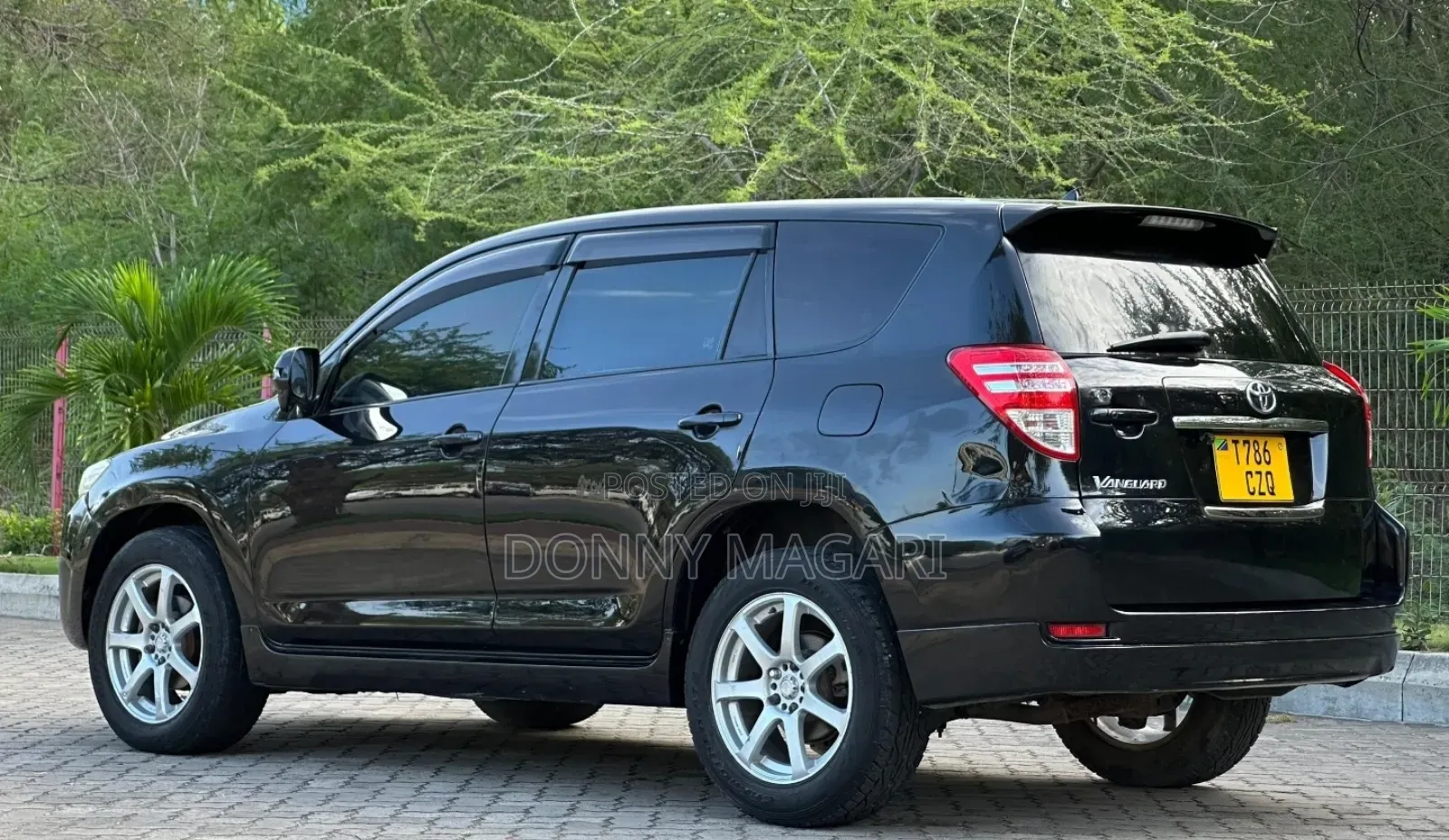 Toyota Vanguard 2007 Black