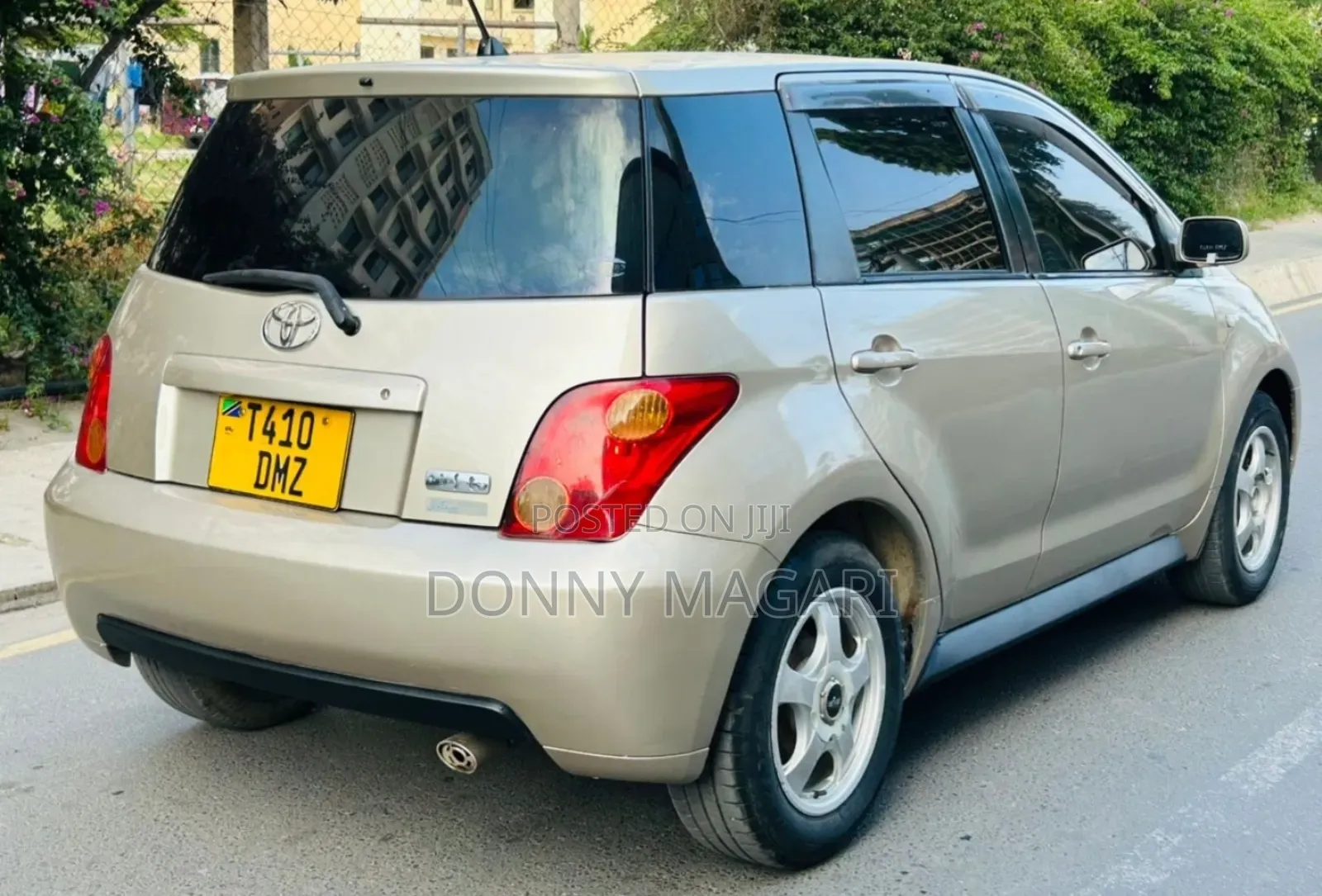 Toyota IST 2005 Gold