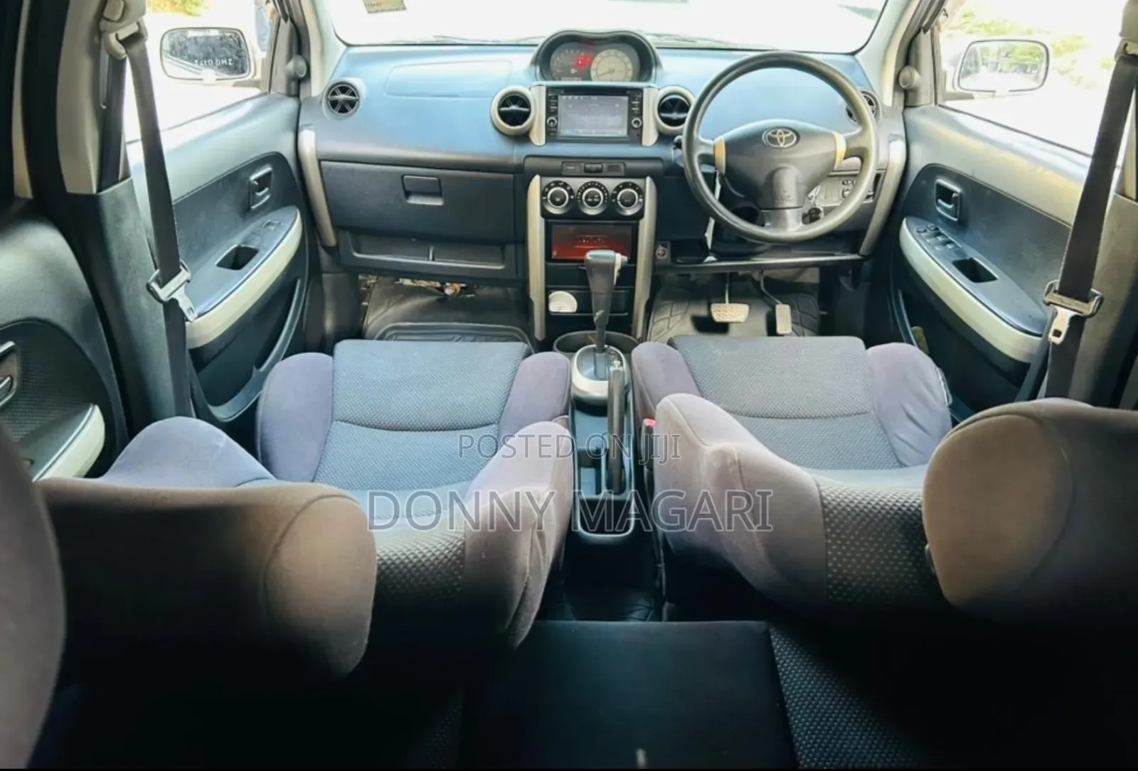 Toyota IST 2005 Gold