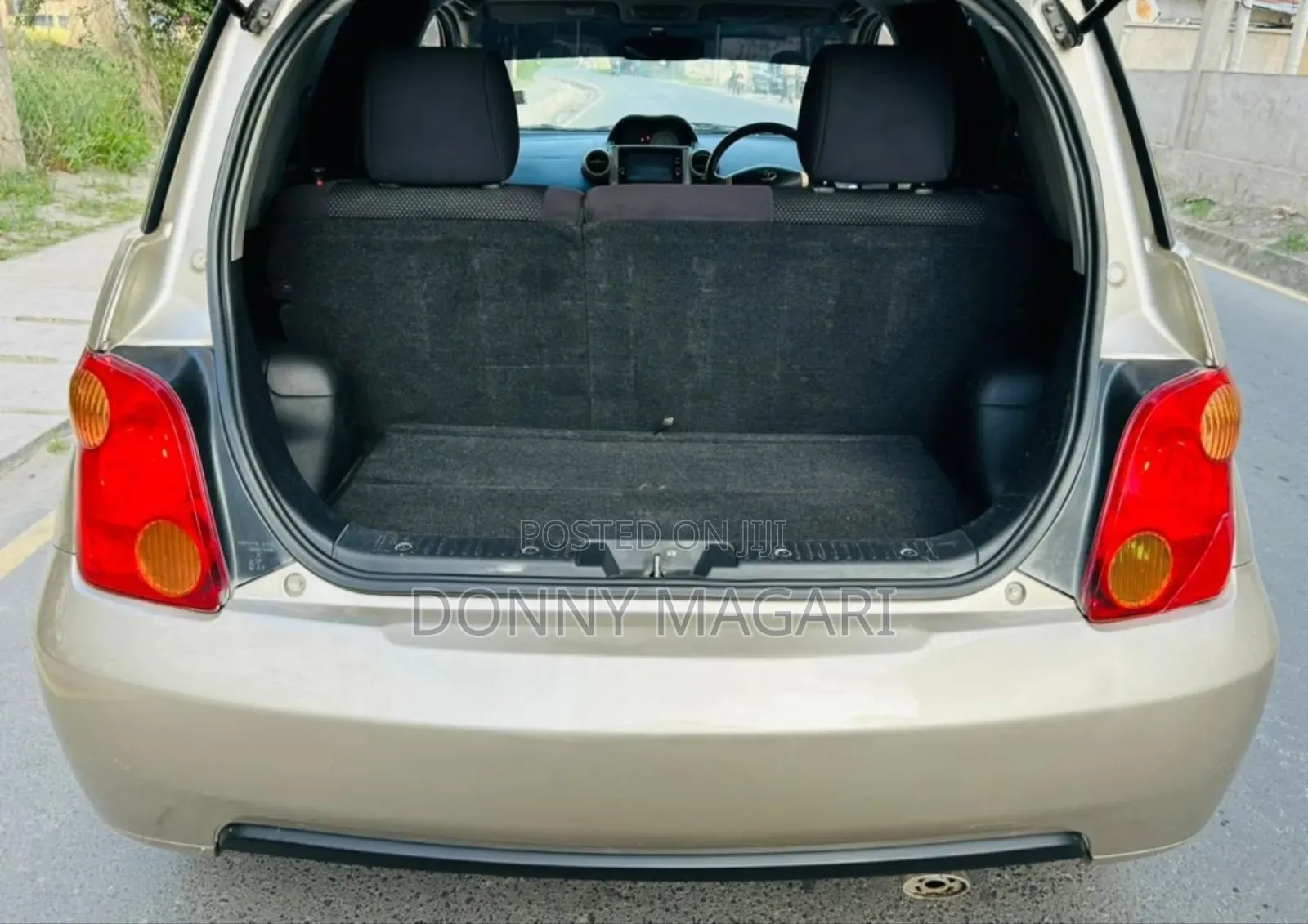 Toyota IST 2005 Gold