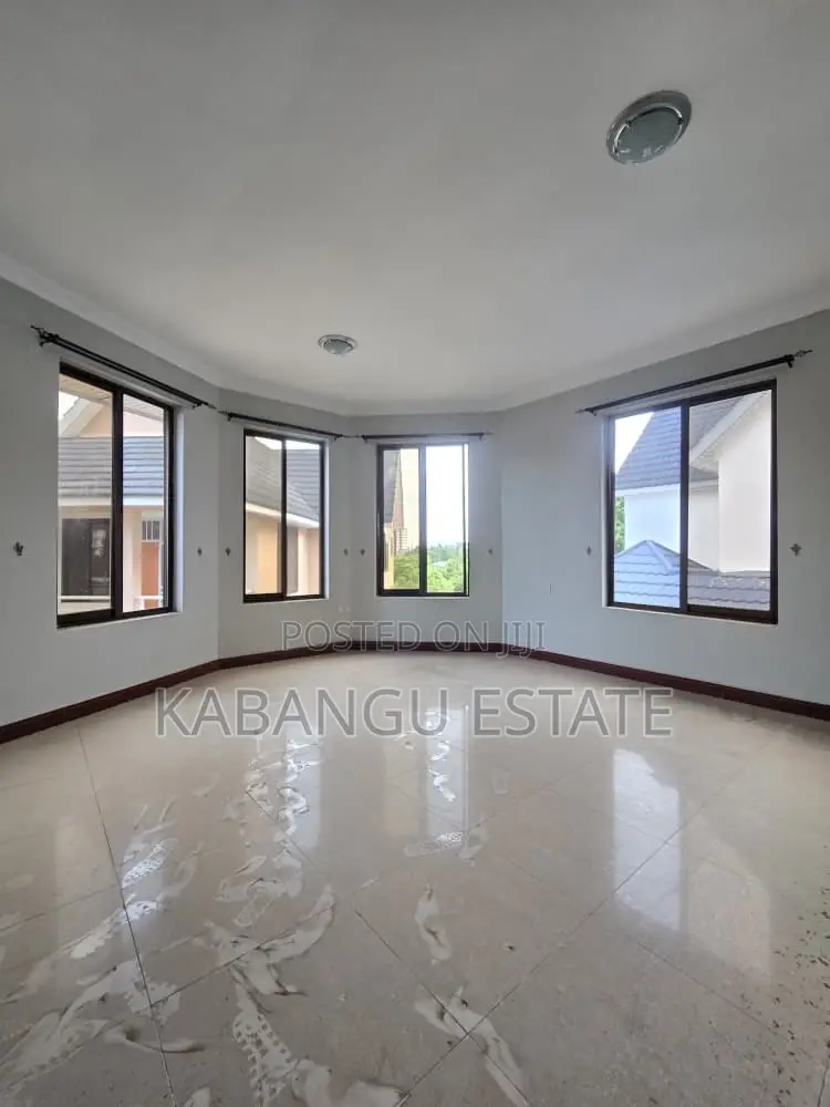 3bdrm Villa in Ada Estates for rent