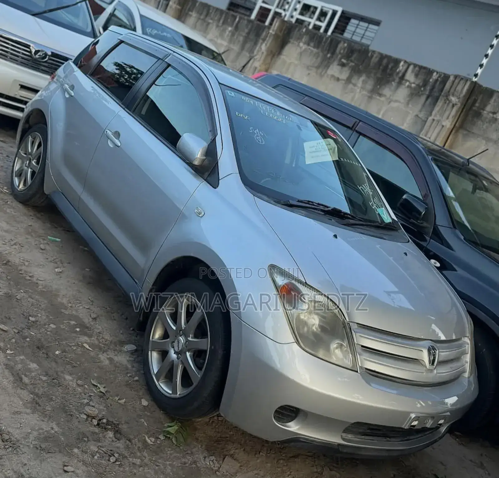 Toyota IST 2004 Ivory