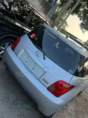 Toyota IST 2004 Ivory