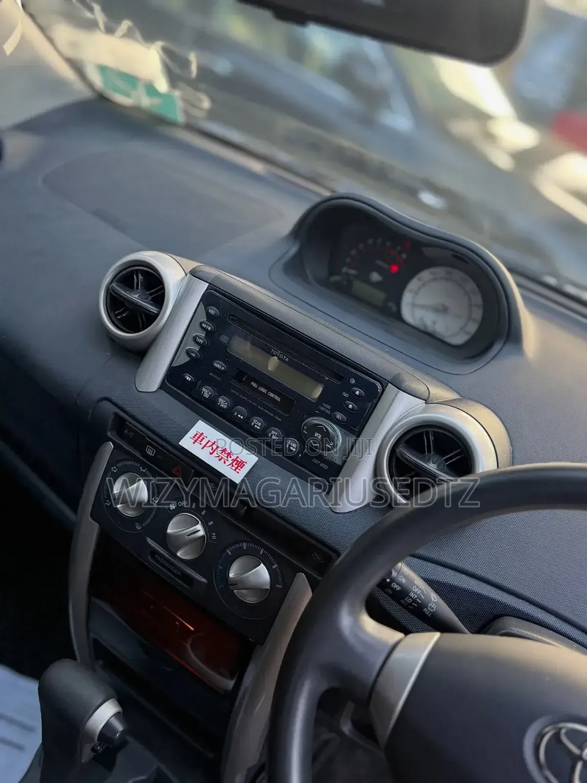 Toyota IST 2004 Ivory