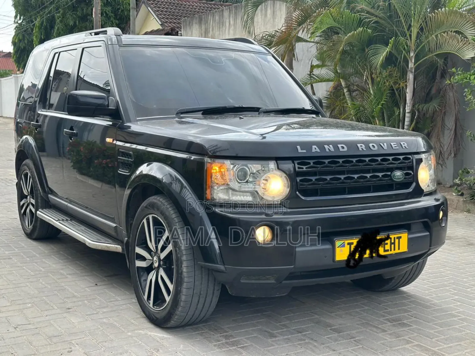 Land Rover Discovery 2011 Black