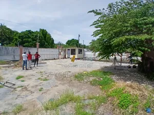 Kiwanja Kiko Ndani Ya Fence Kinauzwa Mbezi Beach a Makazi Mapya