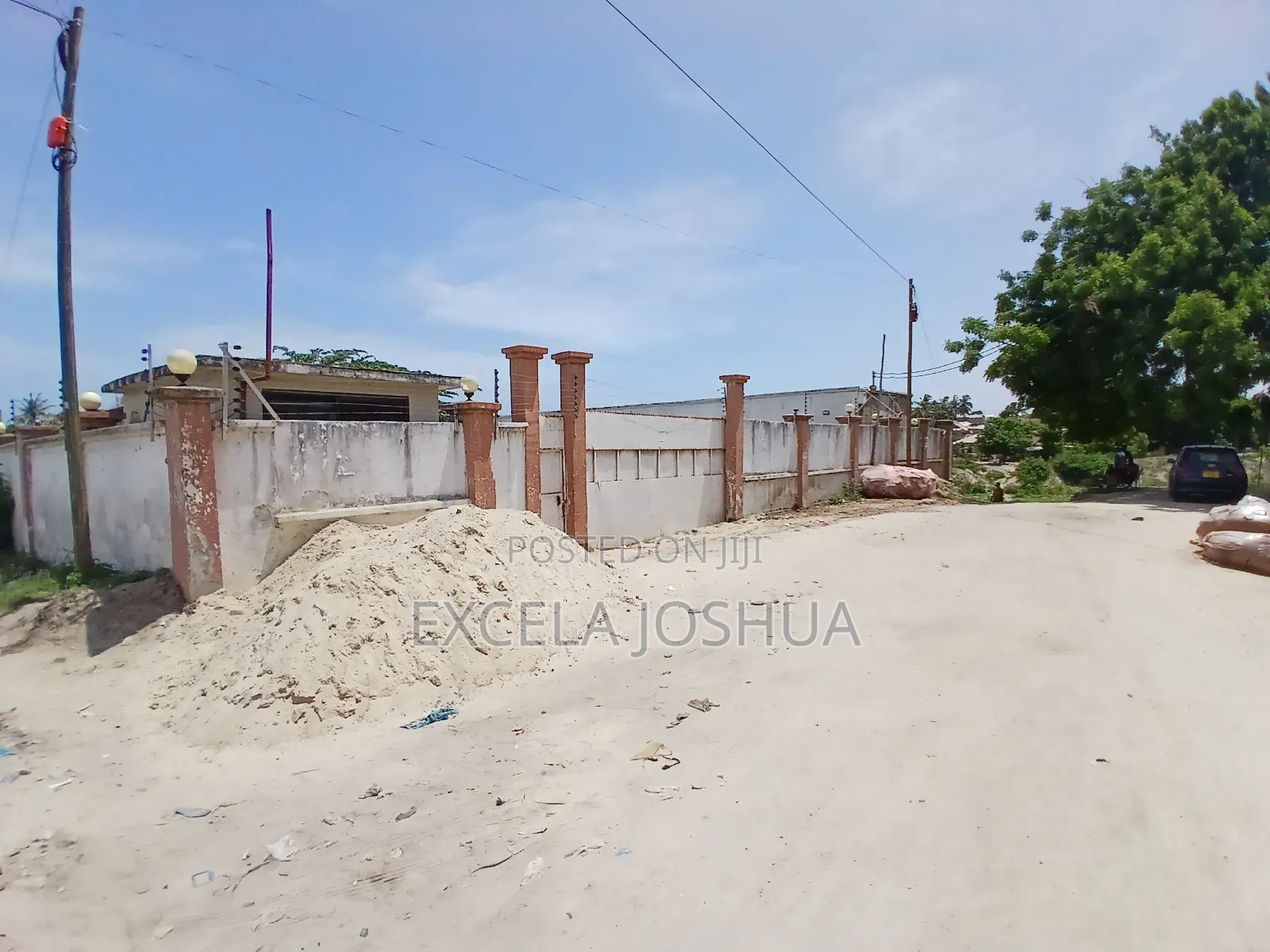 Kiwanja Kiko Ndani Ya Fence Kinauzwa Mbezi Beach a Makazi Mapya