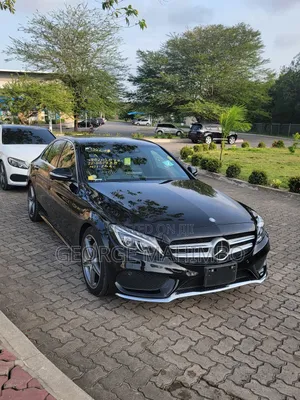 Mercedes-Benz C200 2016 Black
