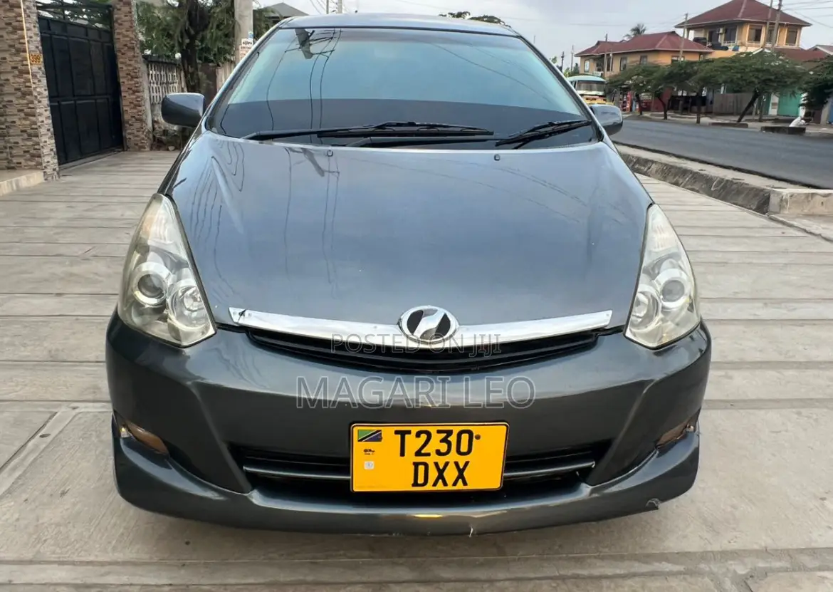 Toyota Wish 2005 Gray