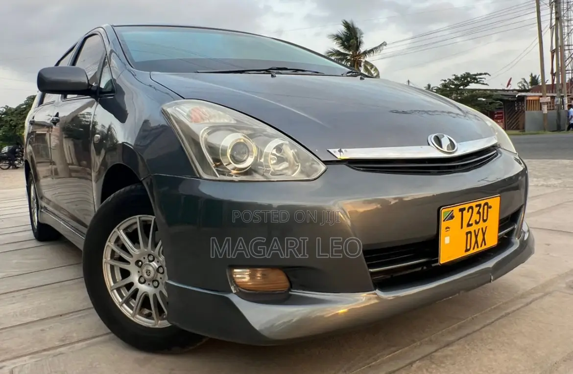 Toyota Wish 2005 Gray