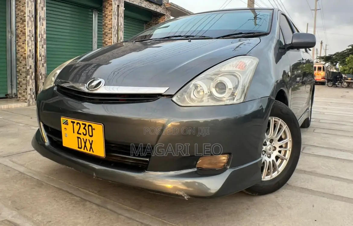 Toyota Wish 2005 Gray