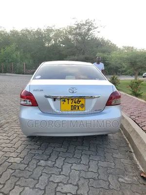 Toyota Belta 2006 Silver