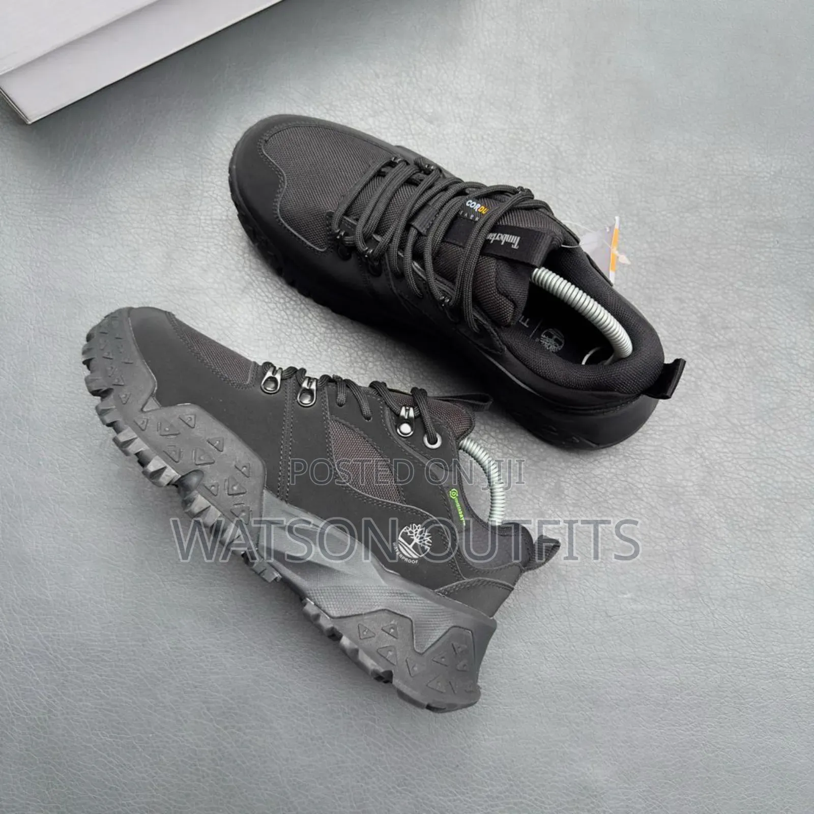Viatu or Men's Leather Shoes Durably Made and Classically Smart