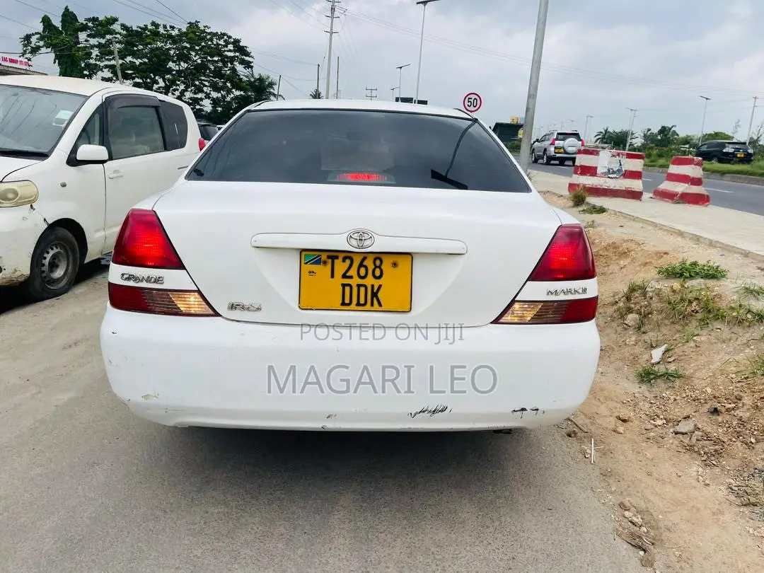 Toyota Mark II 2003 White