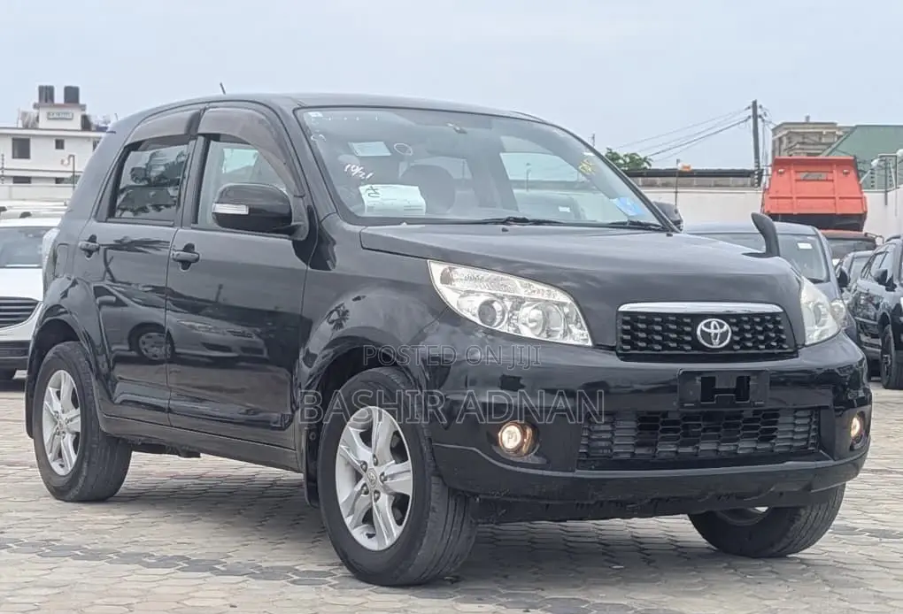 Toyota Rush 1.5 RWD 2010 Black