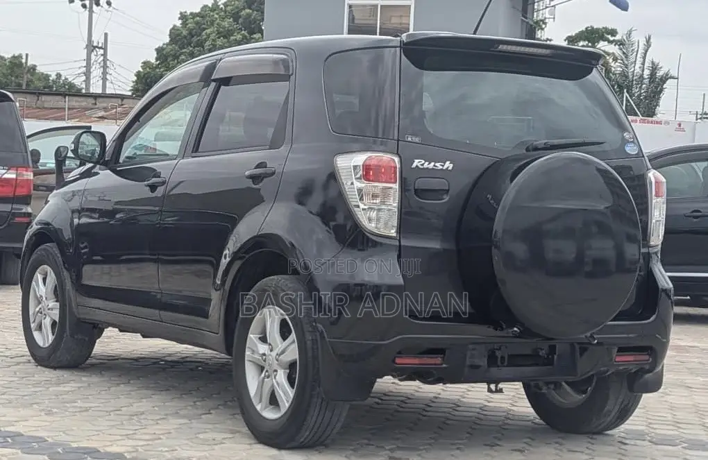 Toyota Rush 1.5 RWD 2010 Black