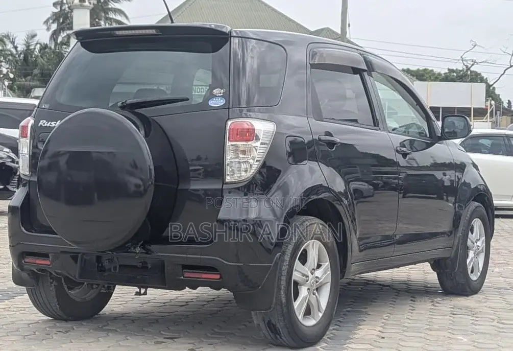Toyota Rush 1.5 RWD 2010 Black
