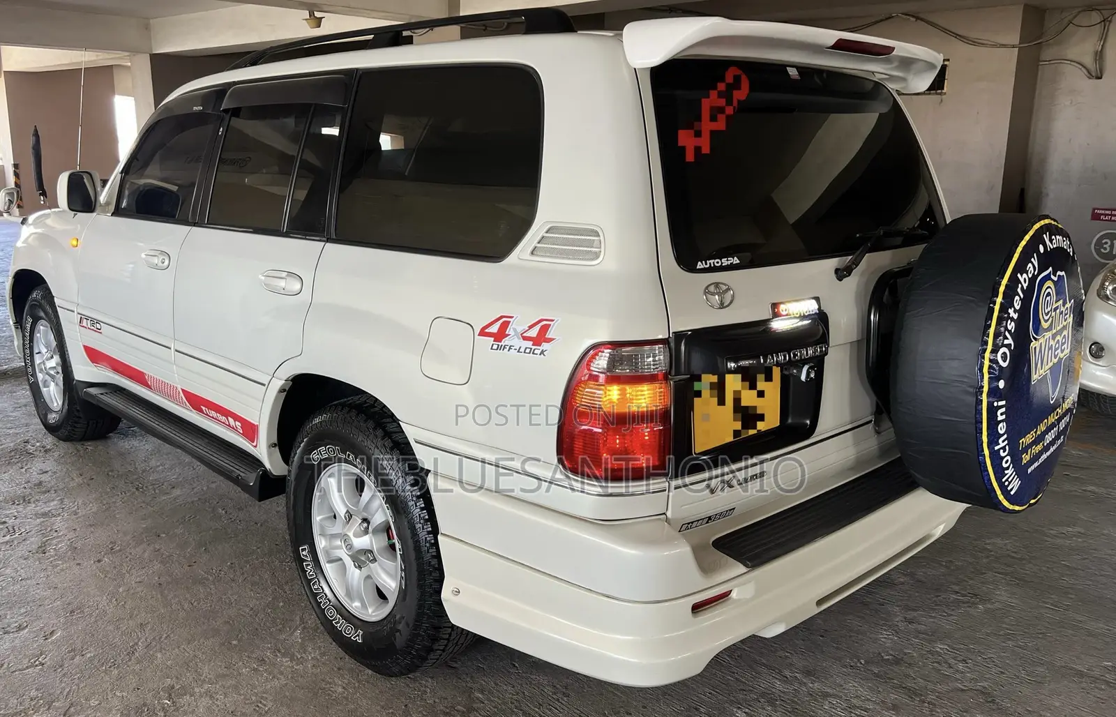 Toyota Land Cruiser 2001 White