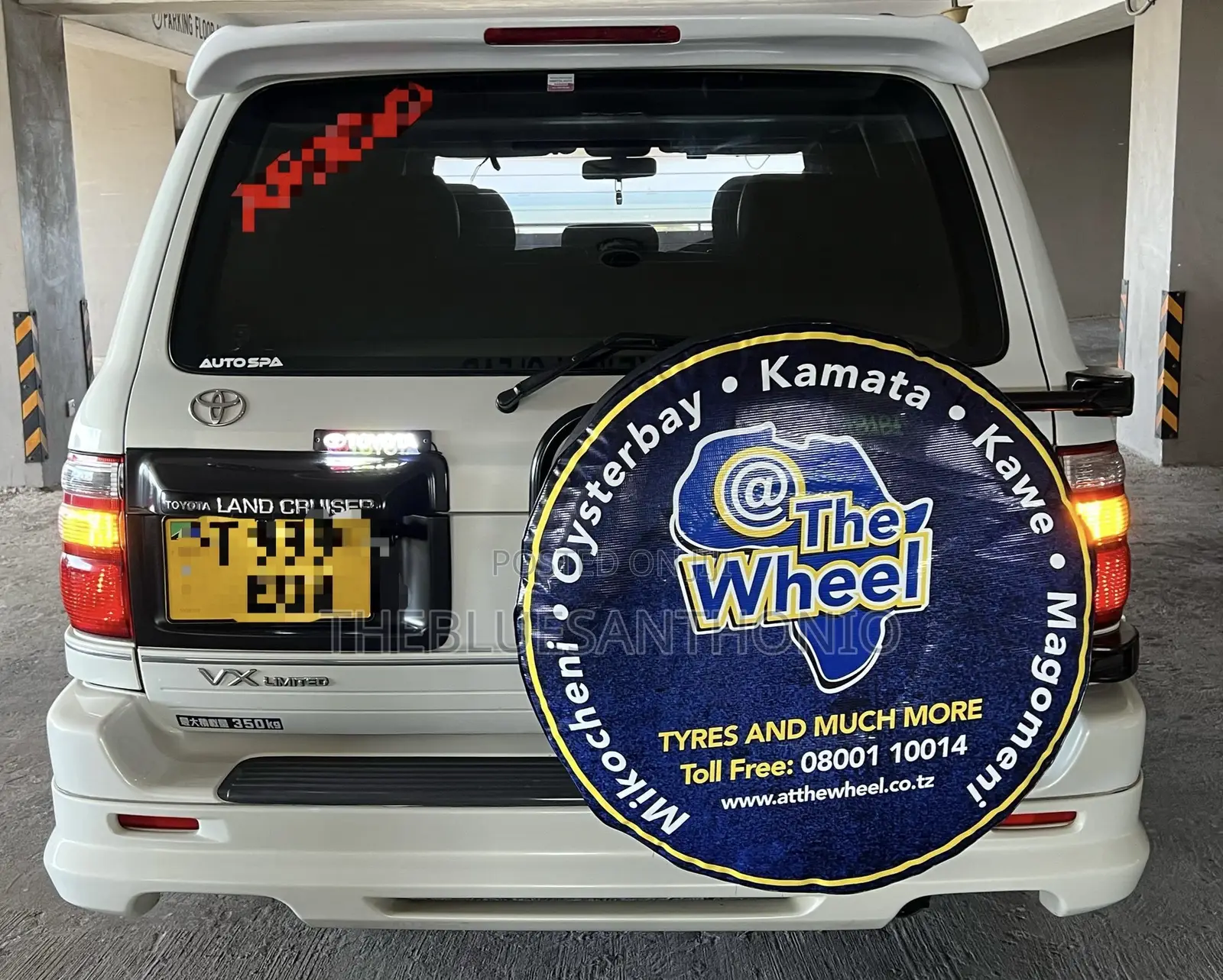 Toyota Land Cruiser 2001 White