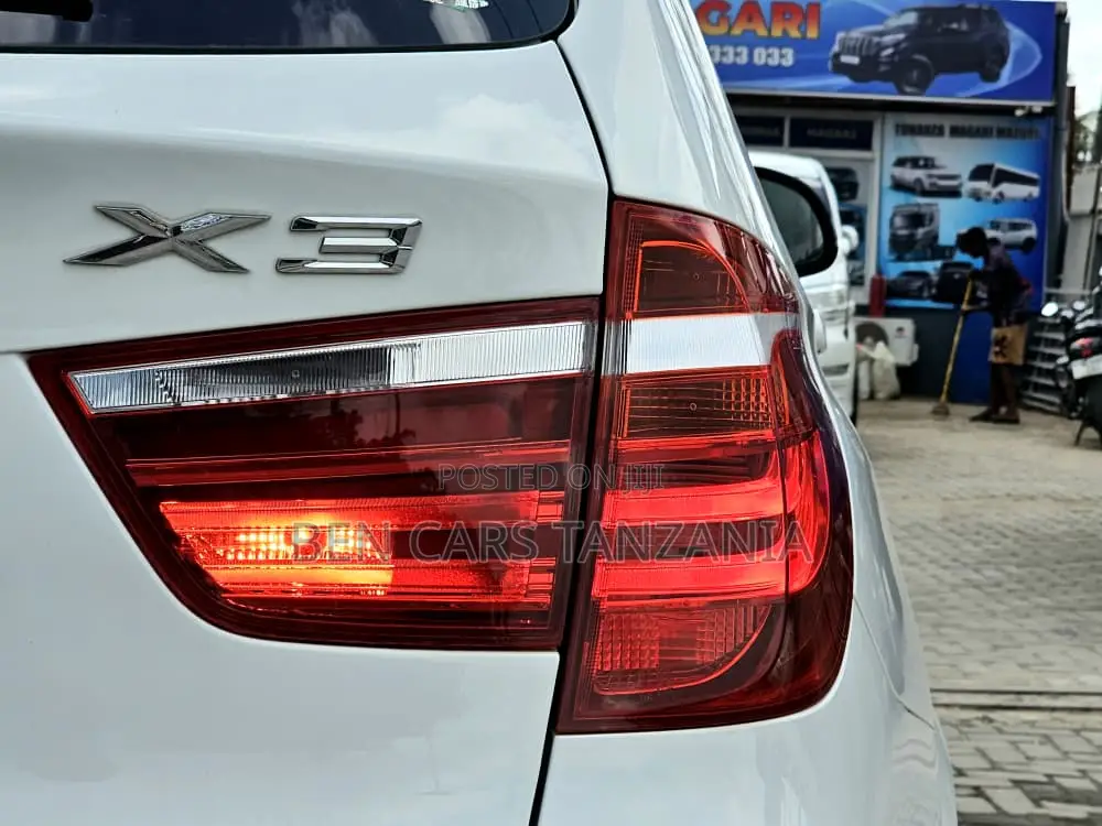 BMW X3 xDrive28d 4dr SUV AWD (2.0L 4cyl Turbodiesel 8A) 2015 White