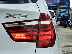 BMW X3 xDrive28d 4dr SUV AWD (2.0L 4cyl Turbodiesel 8A) 2015 White