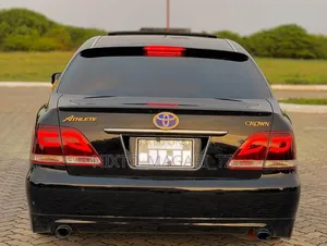 Toyota Crown 2006 Black