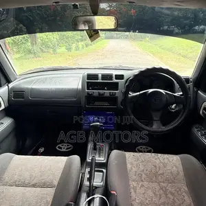 Toyota RAV4 Base FWD 1999 Red
