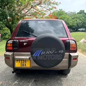 Toyota RAV4 Base FWD 1999 Red