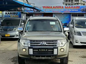 Mitsubishi Pajero 3.0 2009 Beige