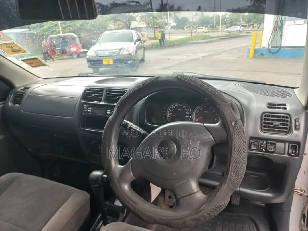 Suzuki Swift 2003 Silver