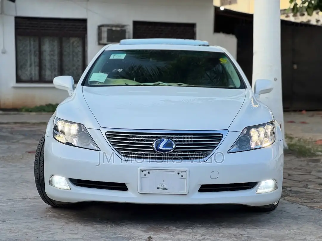 Lexus LS 2007 White