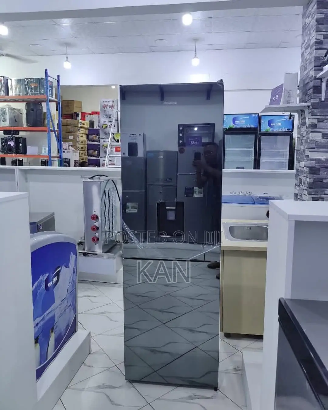 Hisense Fridge 350l