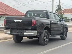 Toyota Hilux 2023 Black