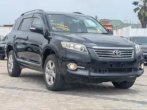 Toyota Vanguard 2013 Black
