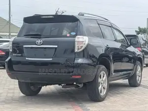 Toyota Vanguard 2013 Black