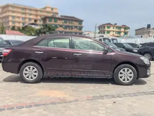 Toyota Premio 1.8 AWD 2013 Maroon
