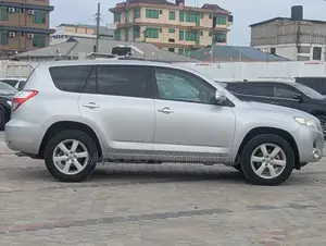 Toyota Vanguard 2007 Silver
