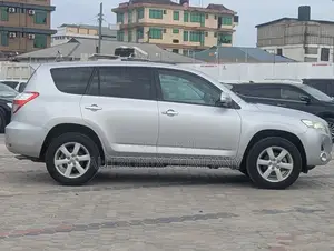 Toyota Vanguard 2007 Silver