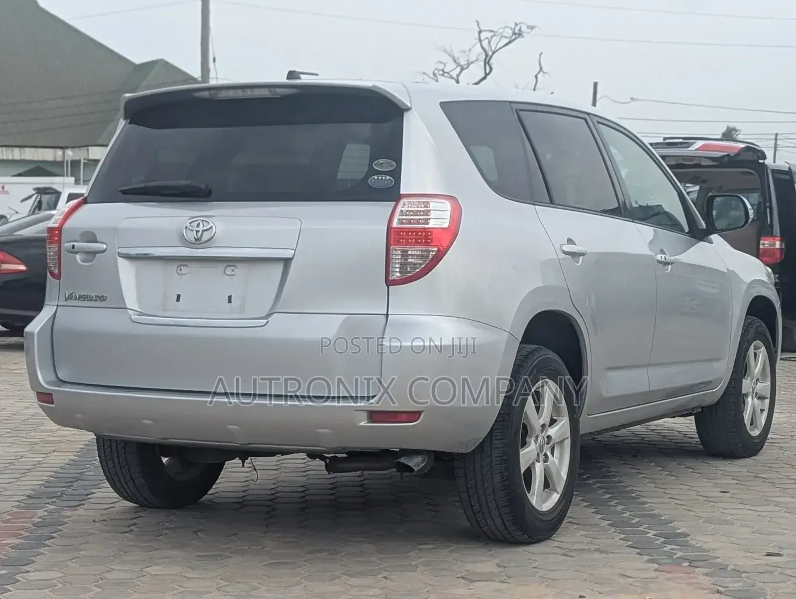 Toyota Vanguard 2007 Silver