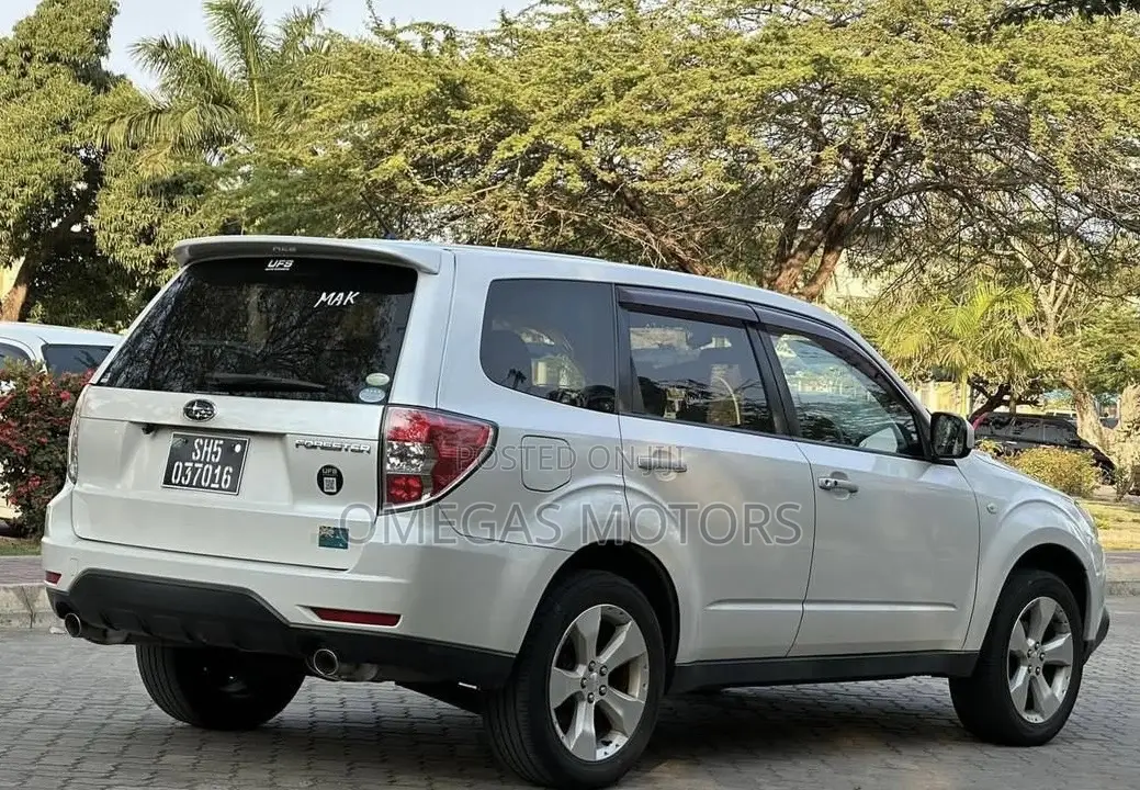 Subaru Forester 2009 Pearl